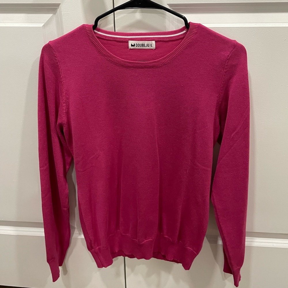 pink sweater